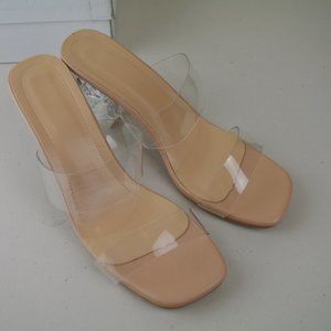 Womens 7.5 clear tan shoes
